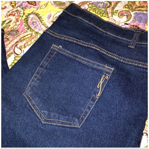 Jeans - Style & Co Woman, Easy Fit, Straight Leg - Picture 4 of 8